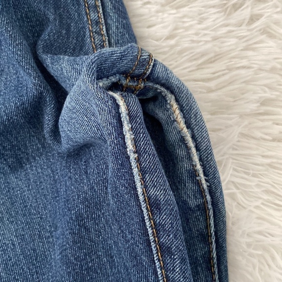 Y2K Levi’s 501 medium wash jeans - Picture 4 of 9